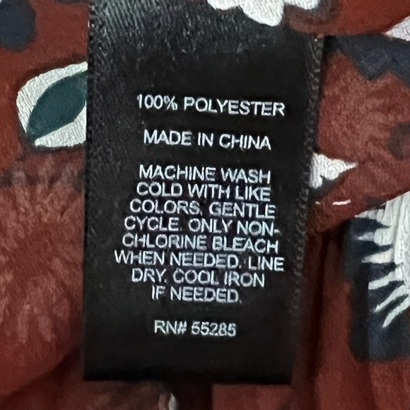 Express Floral Tunic, Gathered Ballerina V-Neck - Picture 5 of 5